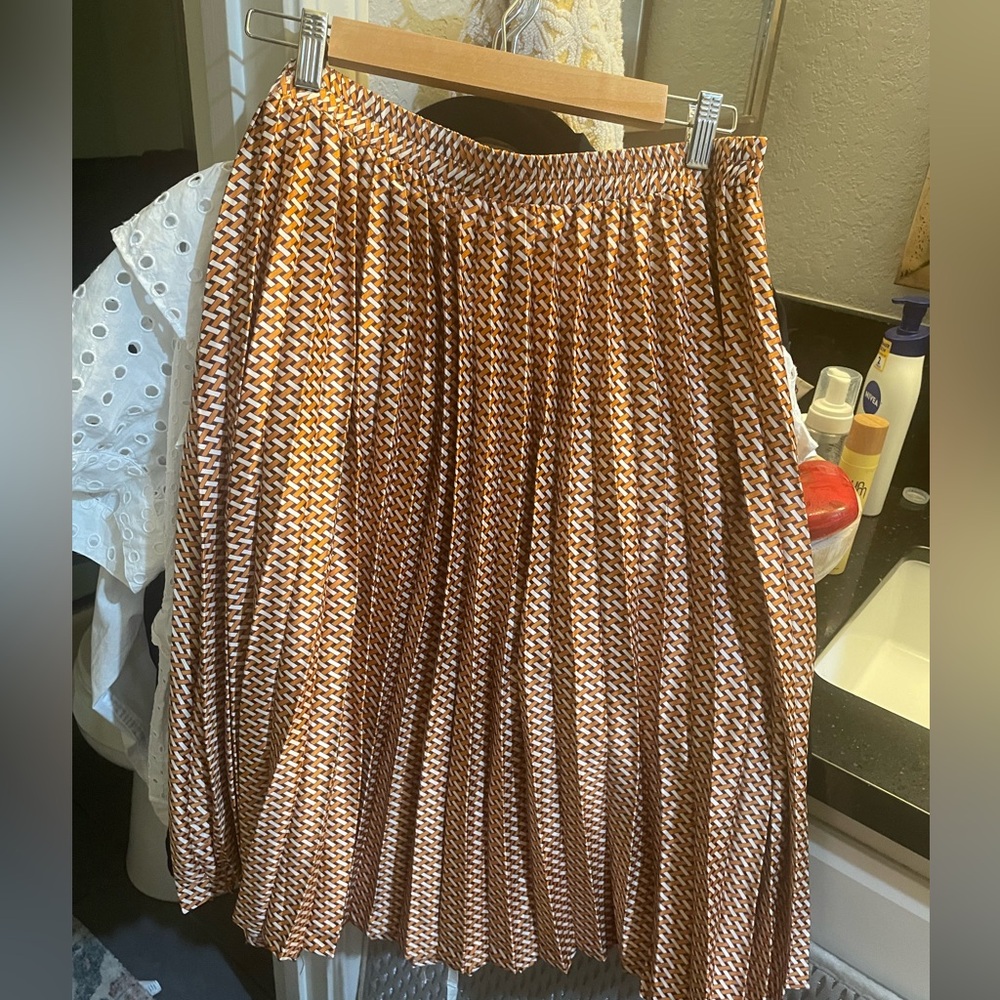 XL pleaded skirt